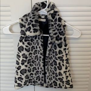Faux Fur Leopard Vest- size 6/6x